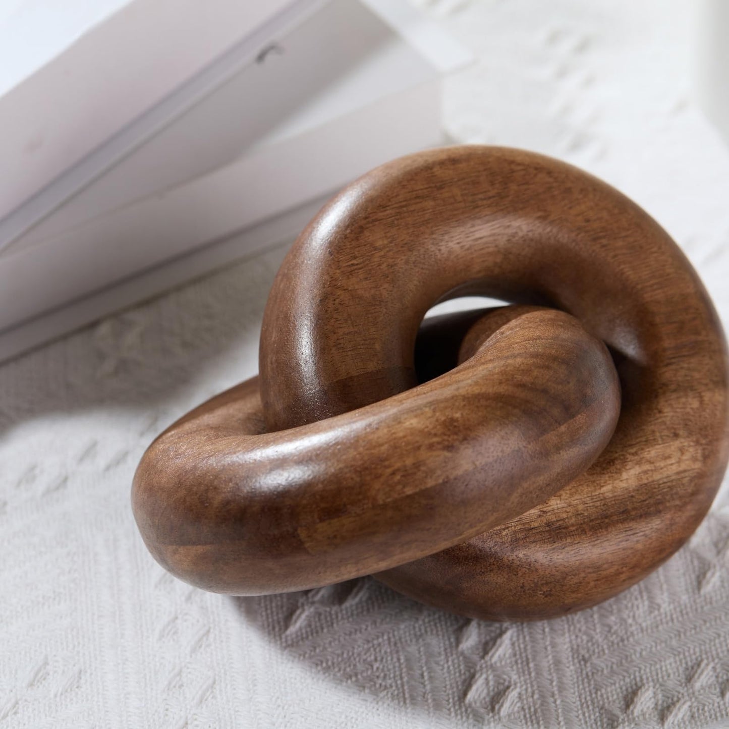 THORNIA Acacia Wood Chain Link Shelf Decor - Rustic Modern Farmhouse Objects for Bookshelf, Coffee Table, or Console, Natural Boho Knot Decoration for Living Room Bedroom Home Accents