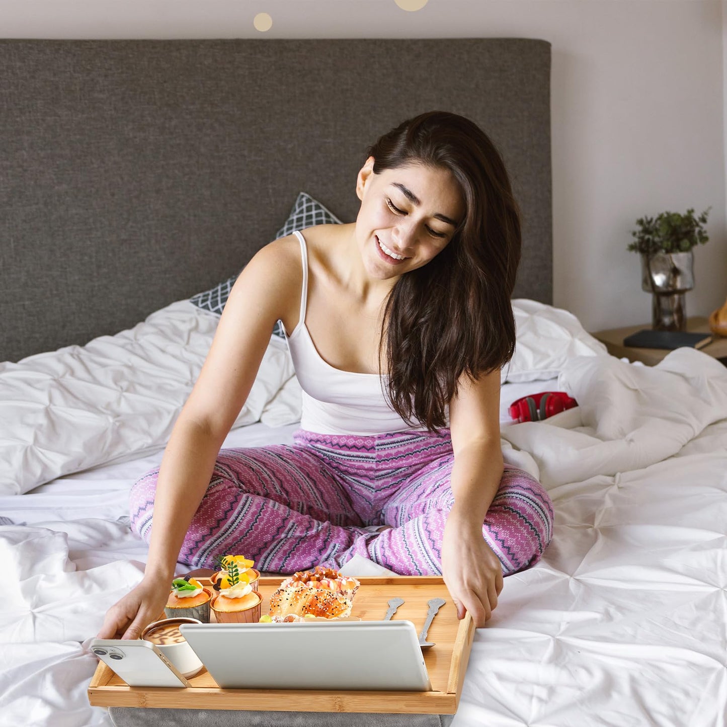 Pickmesh 1 Pcs Bamboo Lap Tray with Detachable Pillow Wood Bed Food Trays with Cushion 16.9 x 13 Inch for Adults Elderly Eating Food Breakfast Dinner in Recliner (Wood Color)