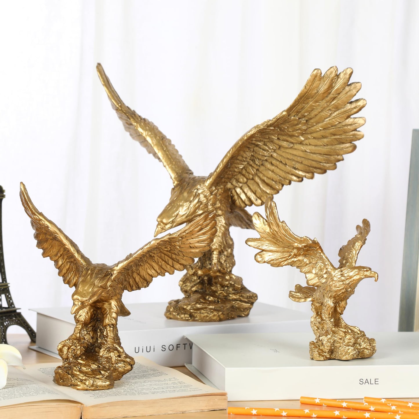 H&W Golden Eagle Statue, Flying Wild Bird Eagle Decorative Bronze Patina Resin Figurine(M)