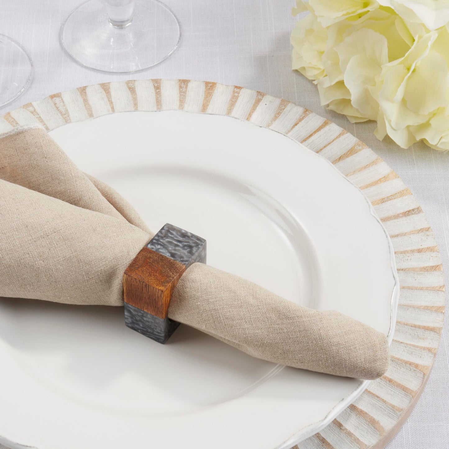 Saro Lifestyle Wooden Fusion Resin Napkin Ring (Set of 4), Grey