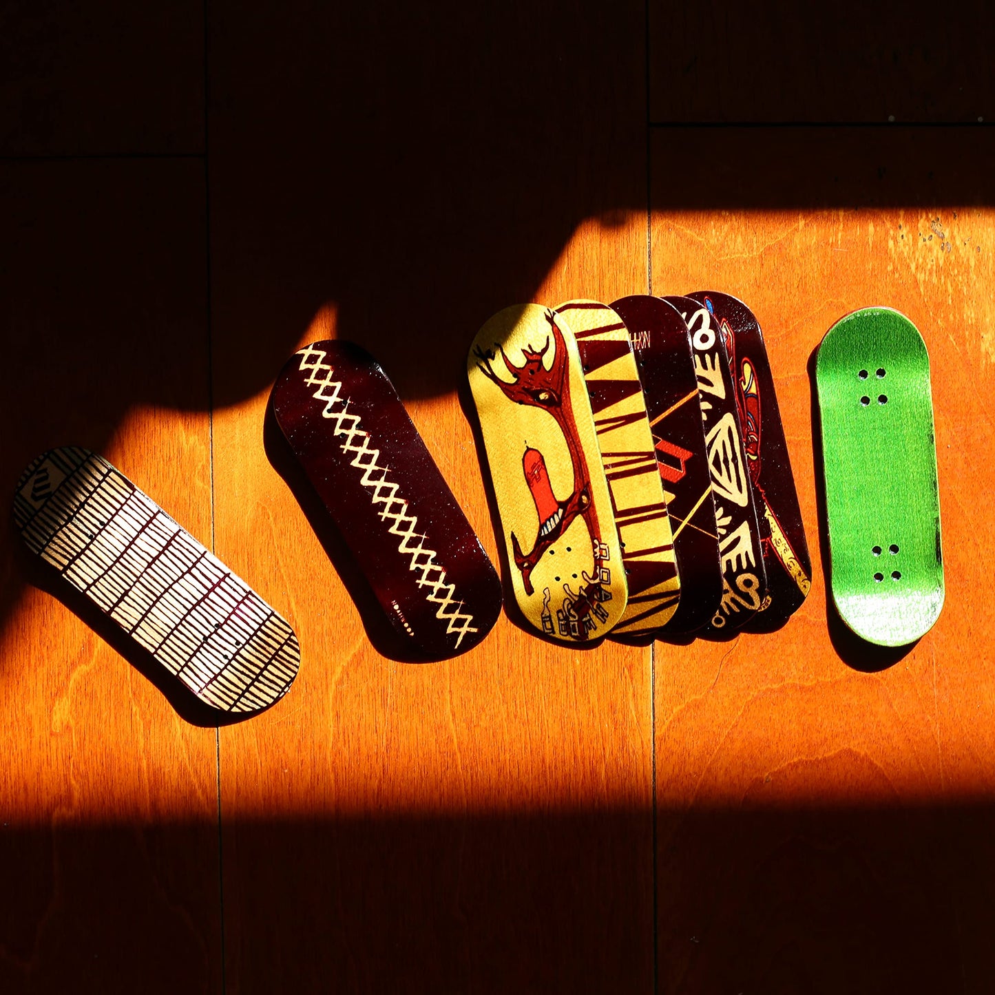NOAHWOOD Fingerboards (NW9.0 Kickflip Deck 98mmx34mm 5-Layer Maple Wooden Handmade)+(Update NOAHii 34mm Trucks)+(NW iii Logo Handmade Wheels) (Monkey King)