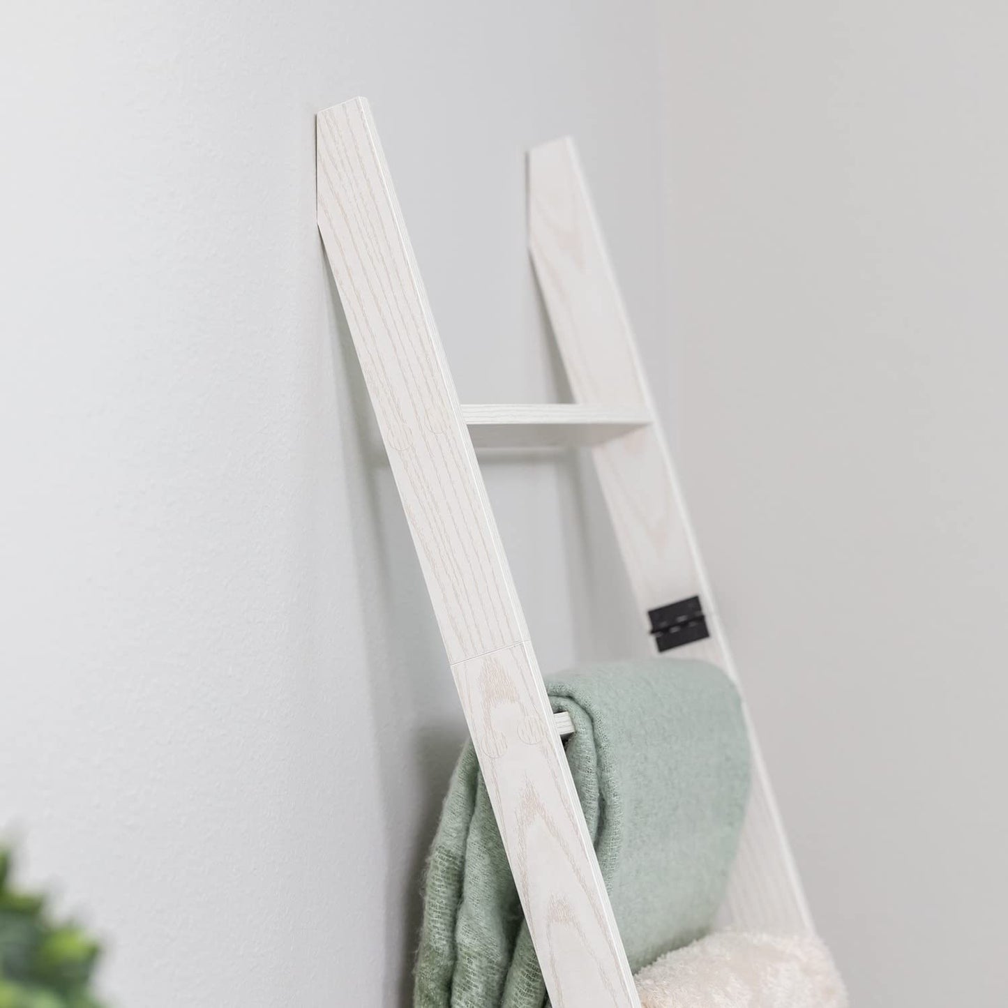 RELODECOR Blanket Ladder & Blanket Wall Rack for Living Room and Bedroom, Laminate Snag Free Construction (White) Rustic Decorative Farmhouse Blanket Storage Bundle, Easy Assembly