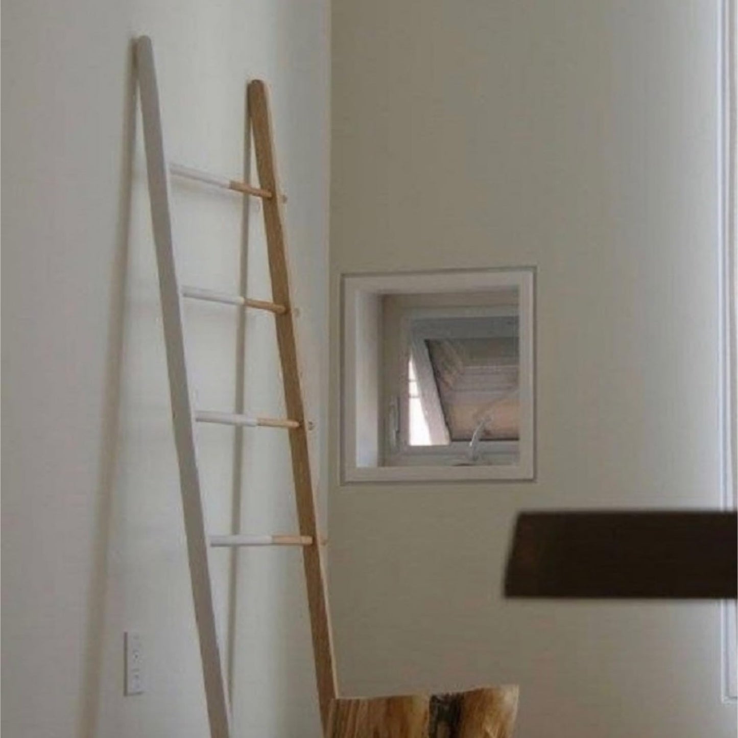 SHSWUD Free Standing Towel Rack, Pool Towel Ladder Wooden Rack Rail Blanket Clothes for Bathroom Bedroom Large Storage(White)