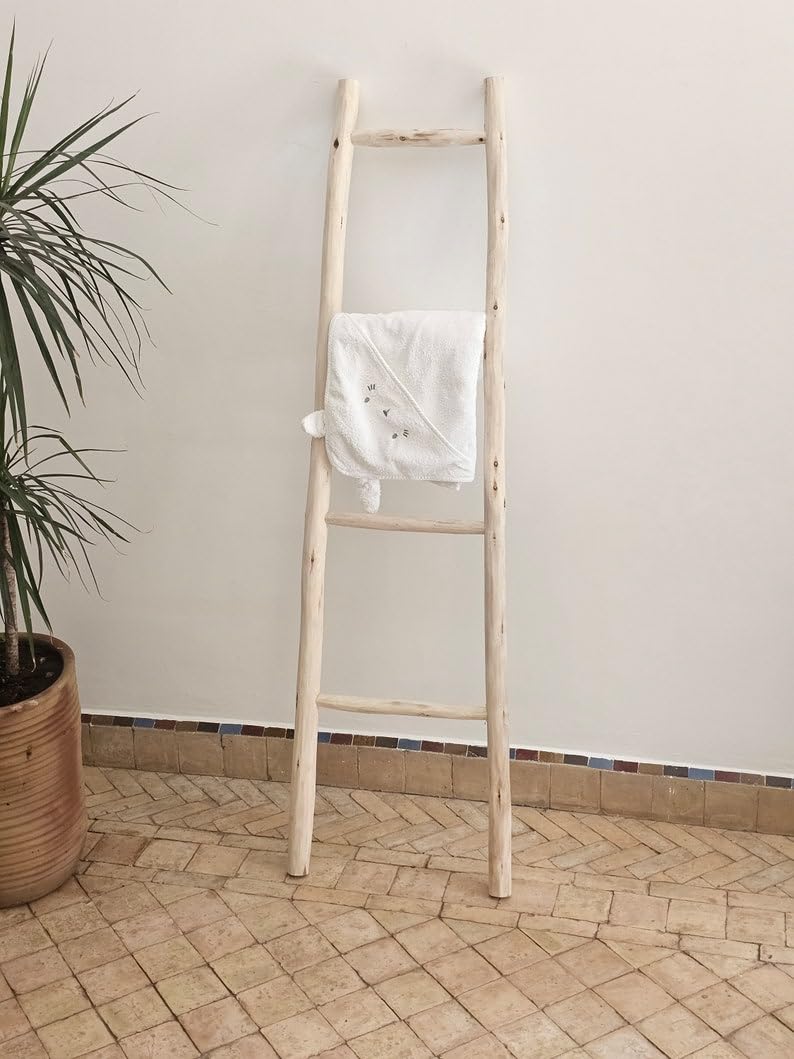 Handcrafted Wooden Blanket Ladder, Rustic Decorative Towel Rack, Freestanding Blanket Holder for Bathroom, Bedroom & Living Room