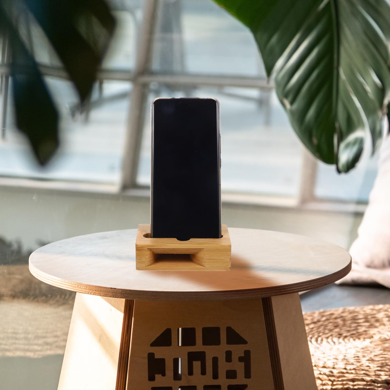 HOMSFOU Phone Sound Amplifier & Universal Wooden Phone Holder Stand, 3.93x2.36x4.72In Desktop Loudspeaker Dock for Nightstand, Mobile Viewing & Clearer Sound