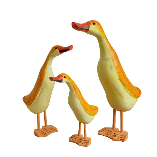 Yumetonia 3pcs Duck Statue Decor,Wooden Duck Figurine for Rustic Farmhouse Decor,Duck Family Trio Gifts,Boho Animal Sculptures for Shelf Decor,Desk Accessories,Easter Home Decor