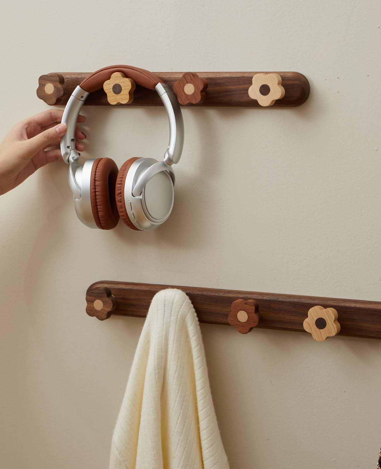 Kids Coat Rack Wall Mount - Wood Cute Flower Coat Hooks for Hanging Clothes,Purse,Robe,Towels,Backpack,Modern Decorative Walnut Wall hooks Heavy Duty Hanger for Girls Nursery,Bathroom,Entryway&Bedroom
