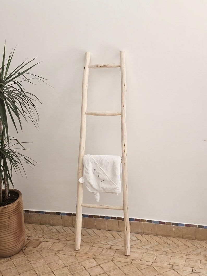 Handcrafted Wooden Blanket Ladder, Rustic Decorative Towel Rack, Freestanding Blanket Holder for Bathroom, Bedroom & Living Room