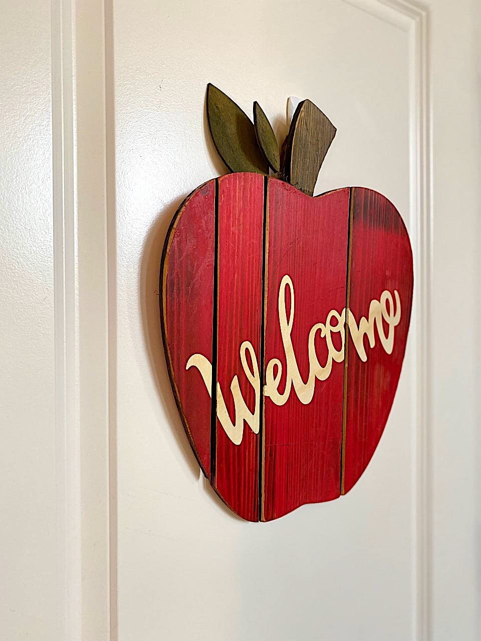STC World Apple Welcome Wall Door Room Decor Hanging Wooden Art Home Office Indoor Outdoor (Red Apple Welcome)