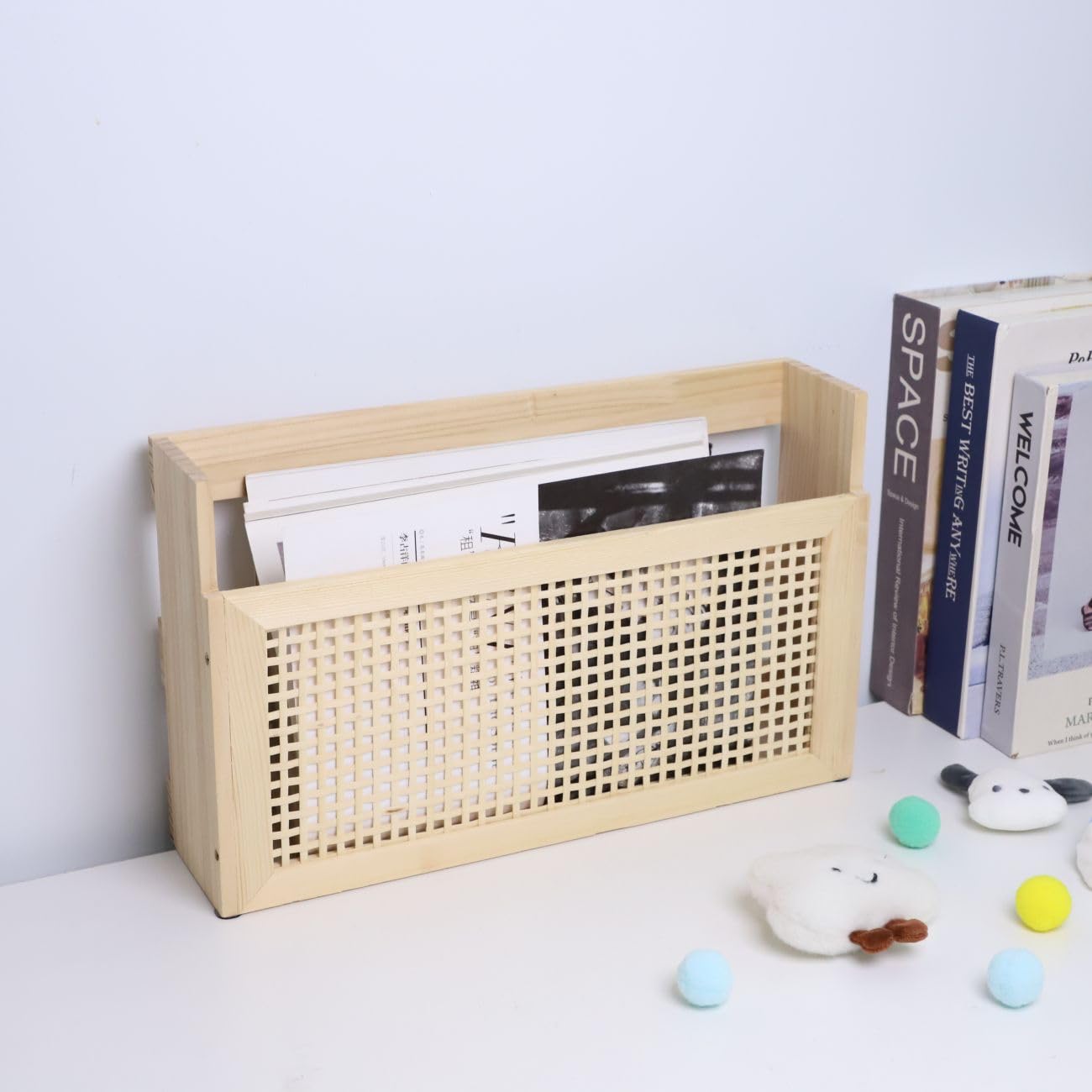 YRLSOTGE Wooden Magazine Rack Wall-Mounted DIY Home Decor Magazine Holder Mail Sorter for Office Entryway Kids’ room and Living Room.