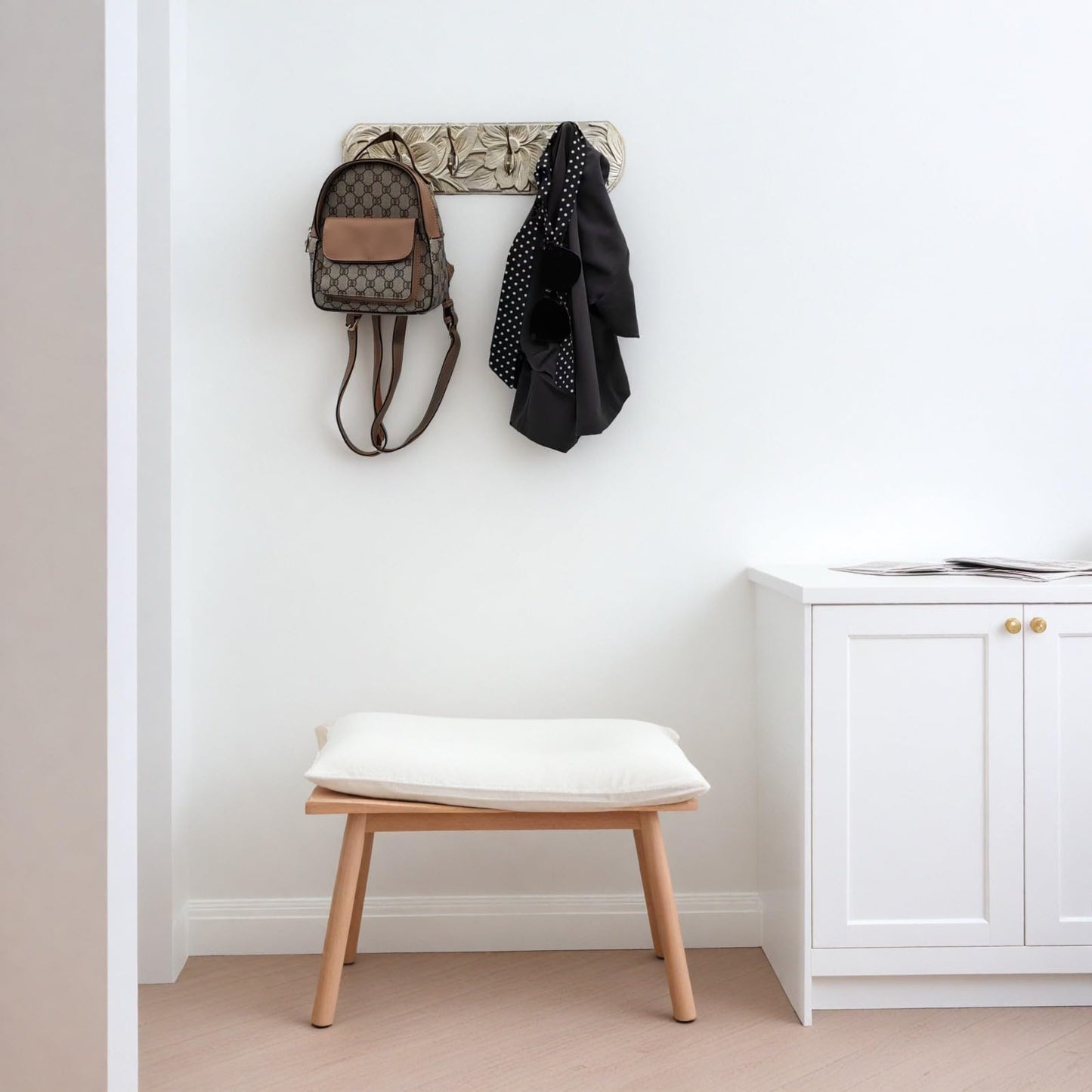 dugunusu Decorative Wall Mounted Coat Rack with 4 Hooks, Rustic Wood Wall Organizer for Hanging Coats, Hats, Towels, Bags,Jackets, Keys (Champagne Gold)