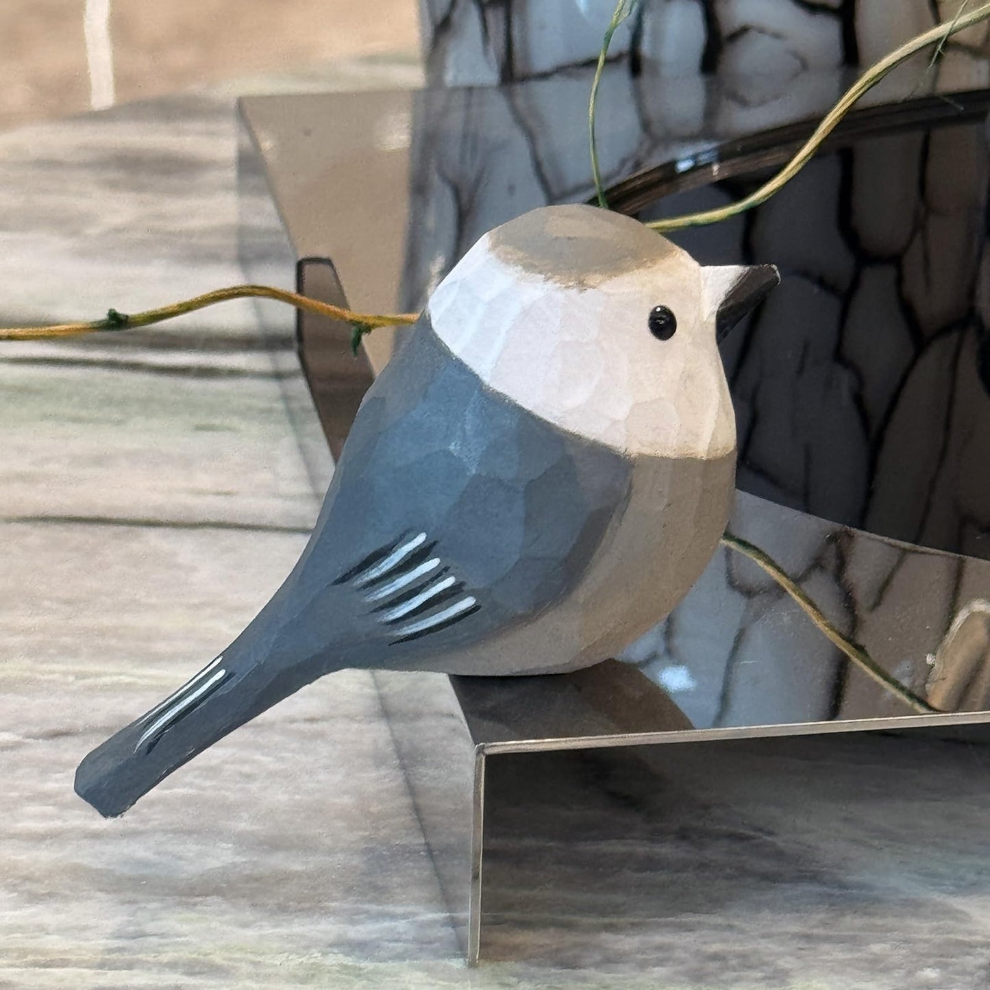 WEAUSUP Hand Carved Wooden Bird Figurine Gift for Family