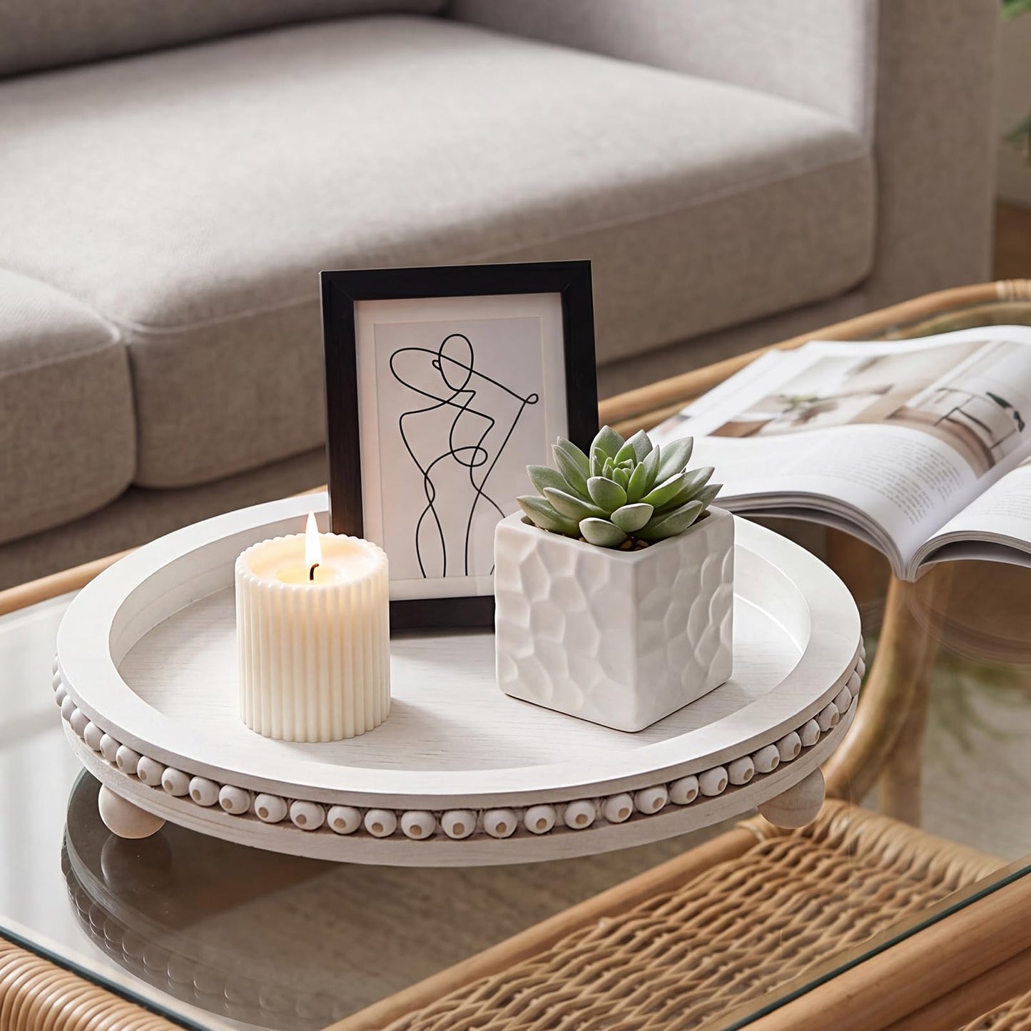 Yleuuiry 11.8 Inch Round Wooden Decorative Tray, Distressed White Farmhouse Beaded Tray for Coffee Table, Rustic Wood Centerpiece Tray with Beaded Edge for Kitchen Counter, Candle, and Home Decor