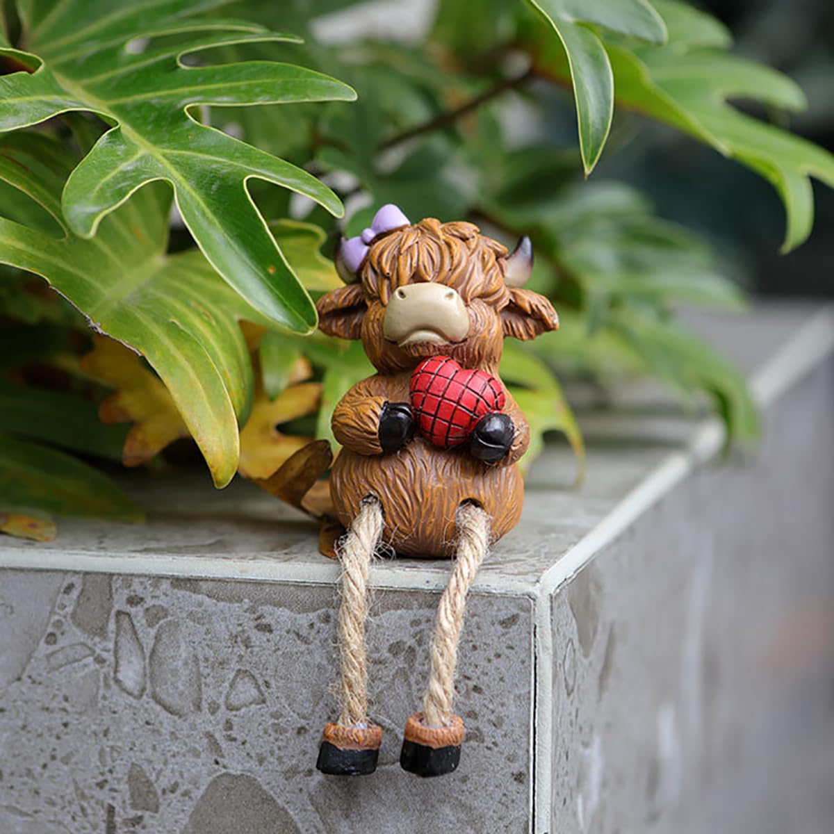 Semeid Resin Highland Cow Couple Shelf Sitters with Dangling Legs