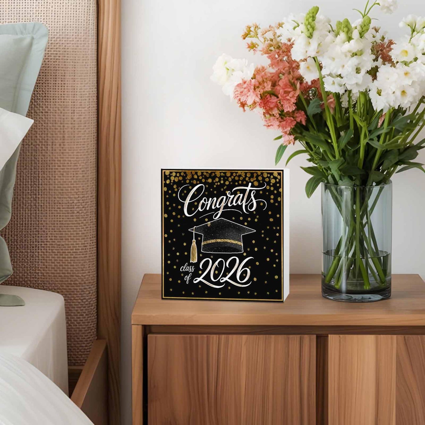 Gold Black Graduation Cap Wood Box Sign Desk Decor, Class of 2026 Academic Modern Decorative Wooden Block Box Sign Decorations for Home Office Shelf Table Decor 6x6 Inches