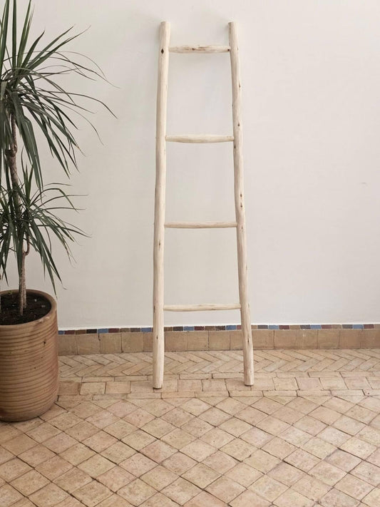 Handcrafted Wooden Blanket Ladder, Rustic Decorative Towel Rack, Freestanding Blanket Holder for Bathroom, Bedroom & Living Room