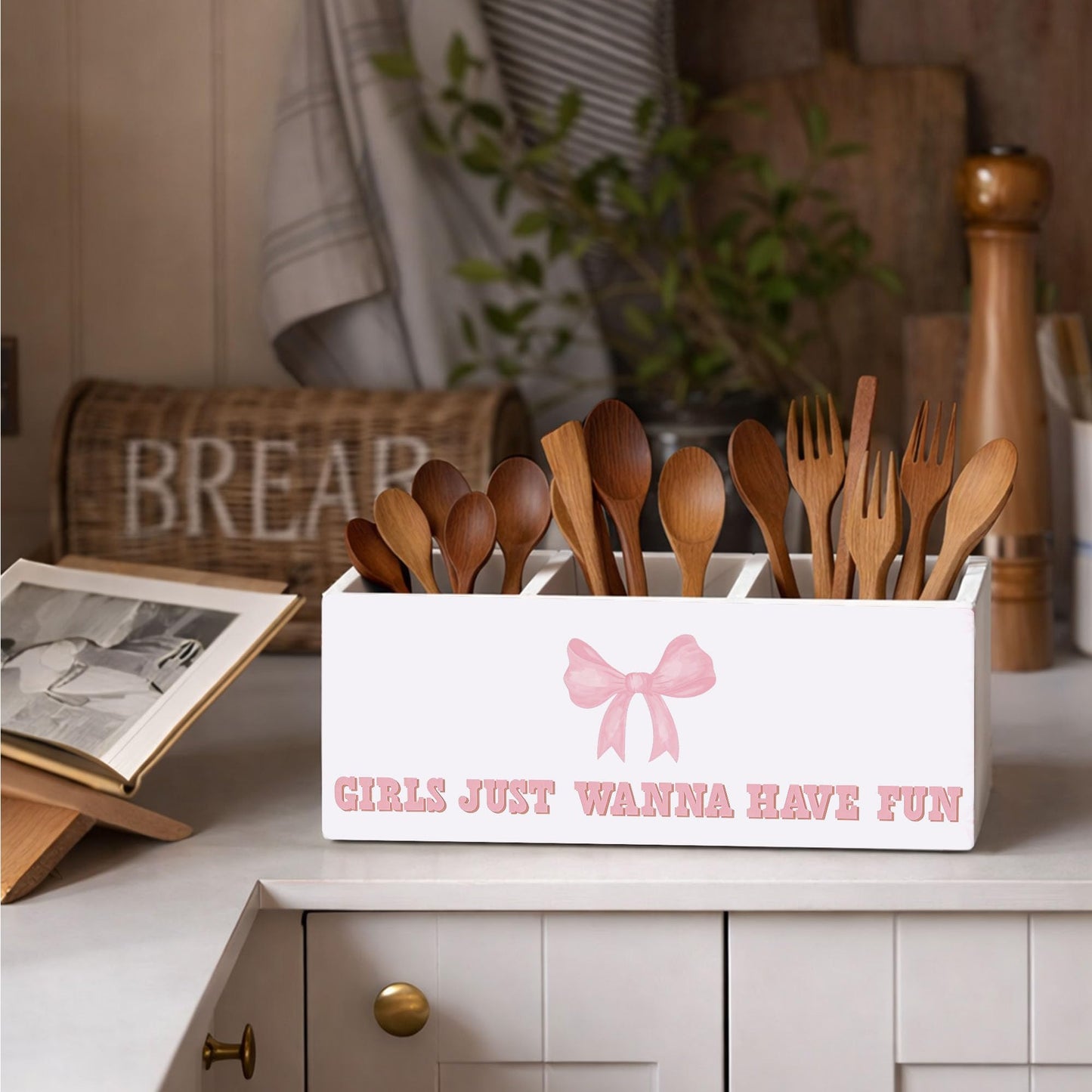 GGED Girls Just Wanna Have Fun Pen Holder, Pink Bow Wooden Desk Organizer, 3 Compartments Pencil Caddy for Office, Home, Classroom