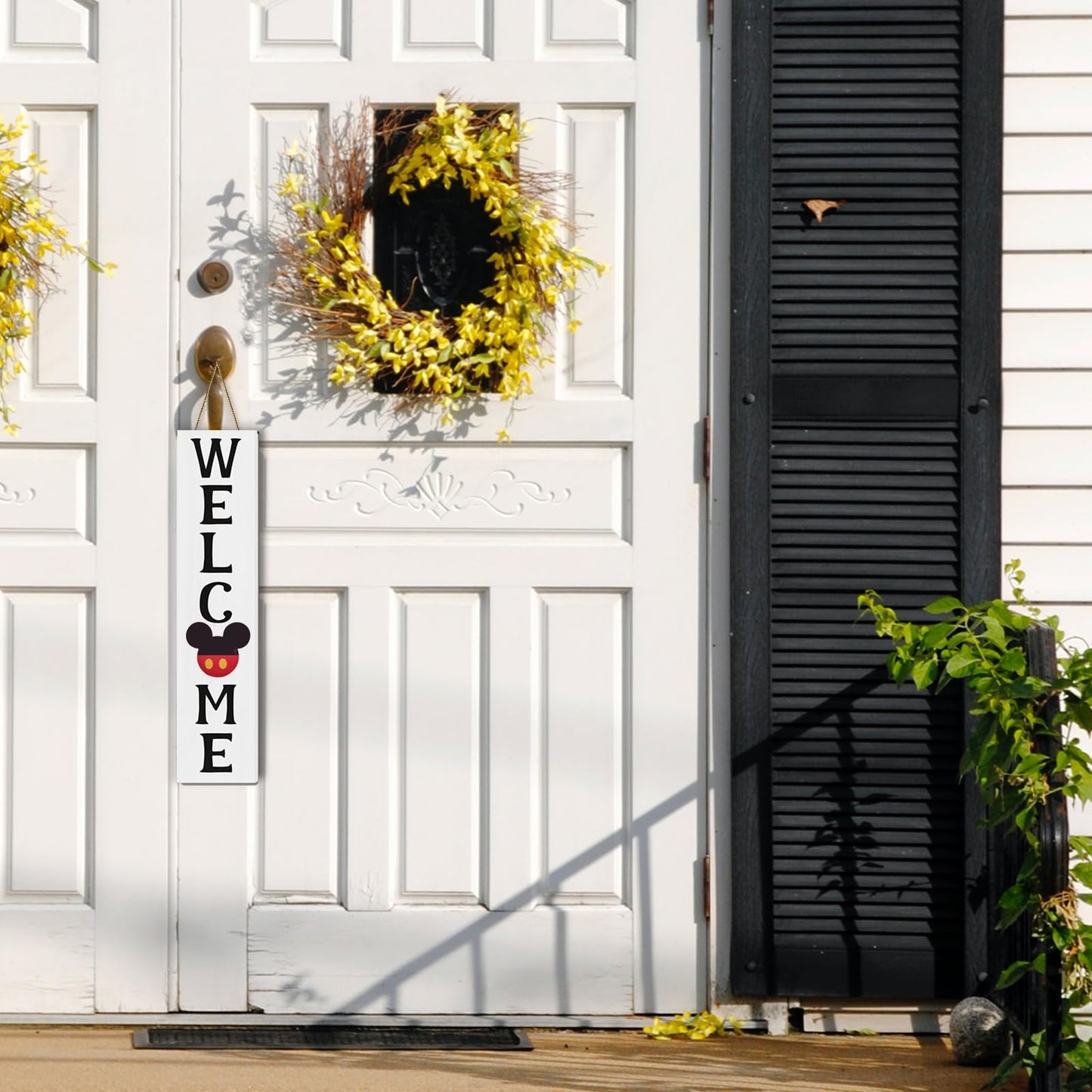 FUEMEILY 15.7'' Cute Mouse Seasonal Interchangeable Home Sign for Front Porch,18pcs Interchangeable Hanging Vertical Welcome Door Sign for Farmhouse/Wall/Porch Decor and Housewarming Gift