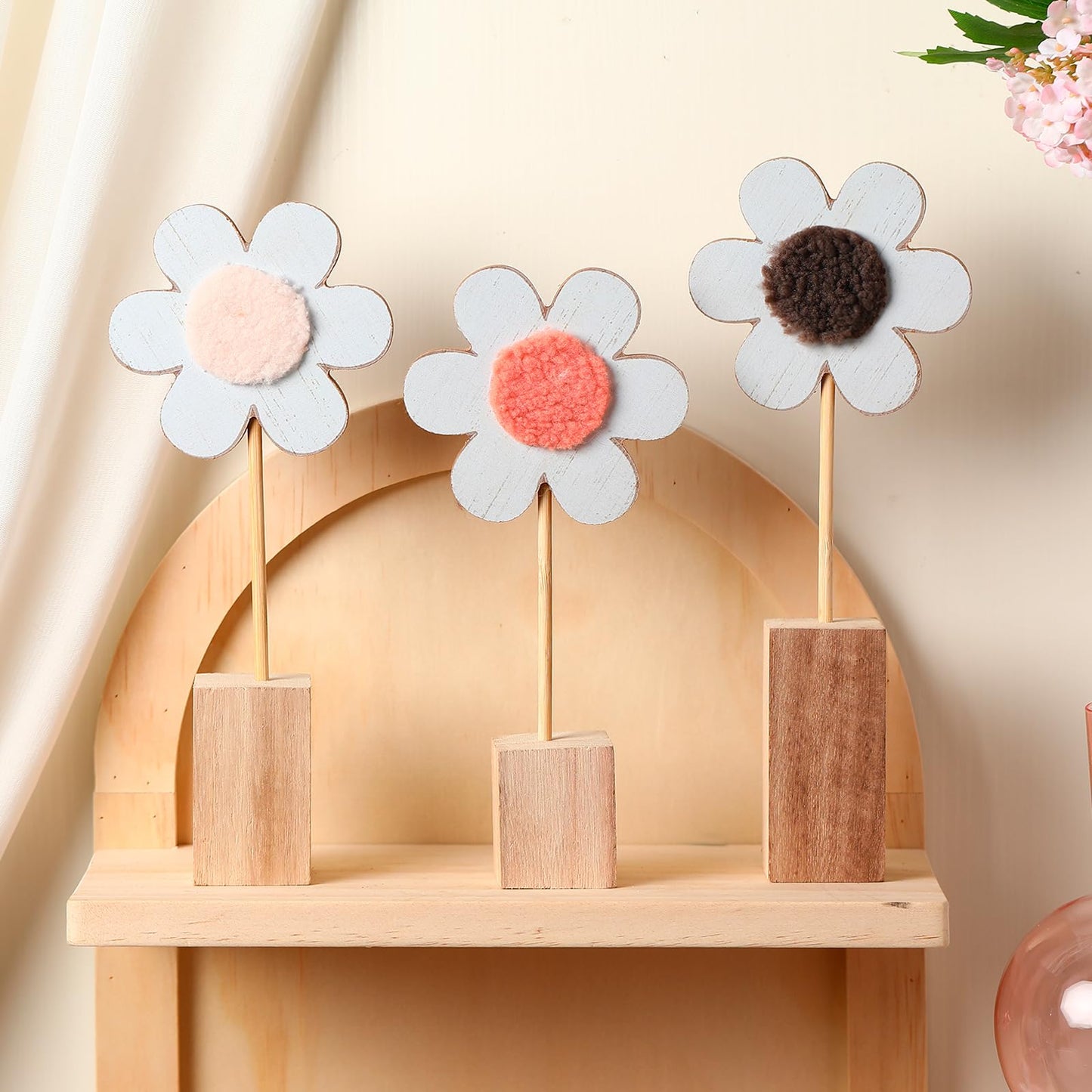 Suzile 3 Pcs Boho Nursery Shelf Decor Flower Wooden Table Sign Daisy Standing Table Centerpiece for Home Nursery Bedroom Girl Boy Baby Shower Decoration Gift