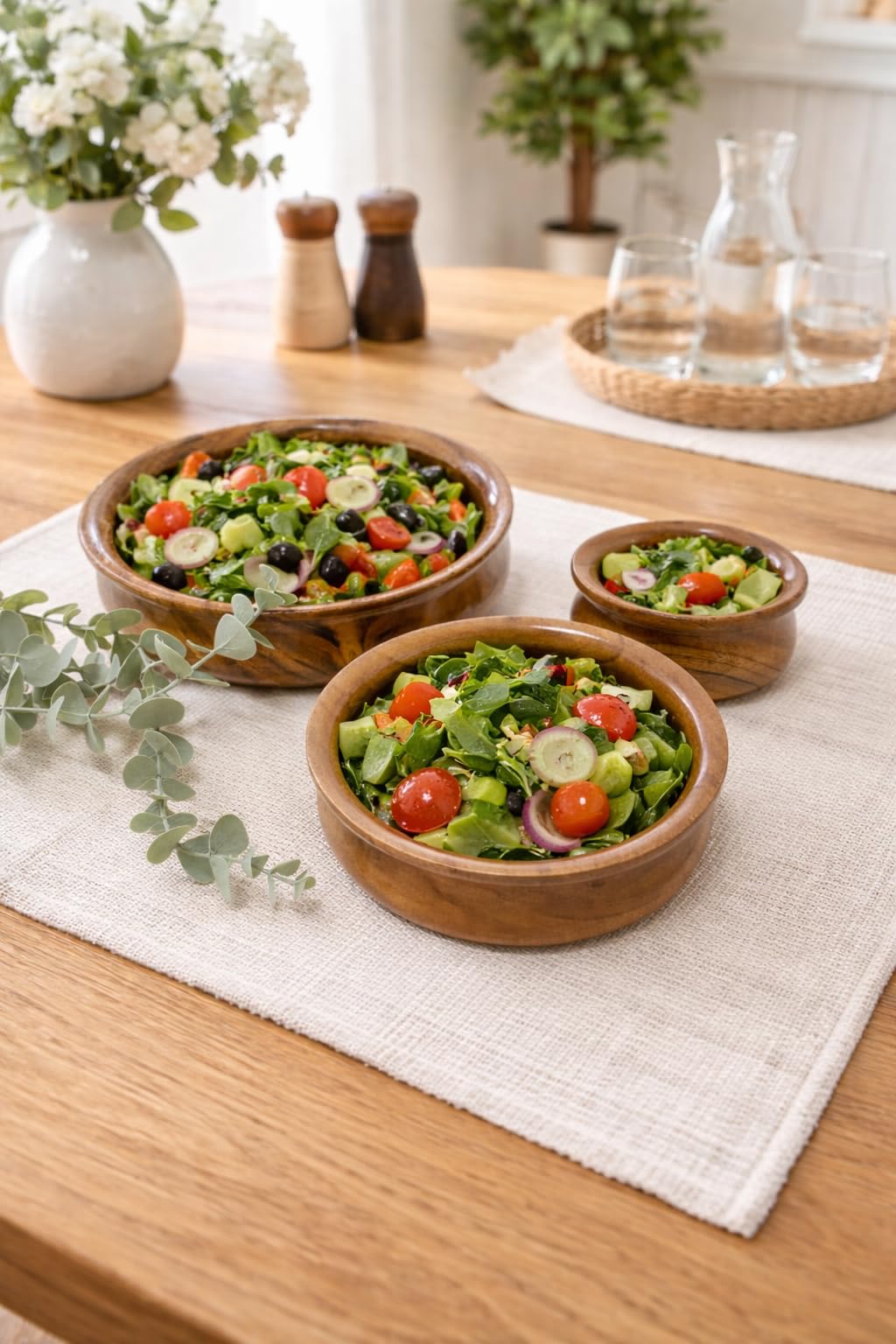 AYANSHITIK Acacia Wood Serving Bowls Set of 3 (4, 6 and 8 Inch), 100% Solid Natural Acacia, Smooth Polished Finish round, for Snack, Salad, and Fruit