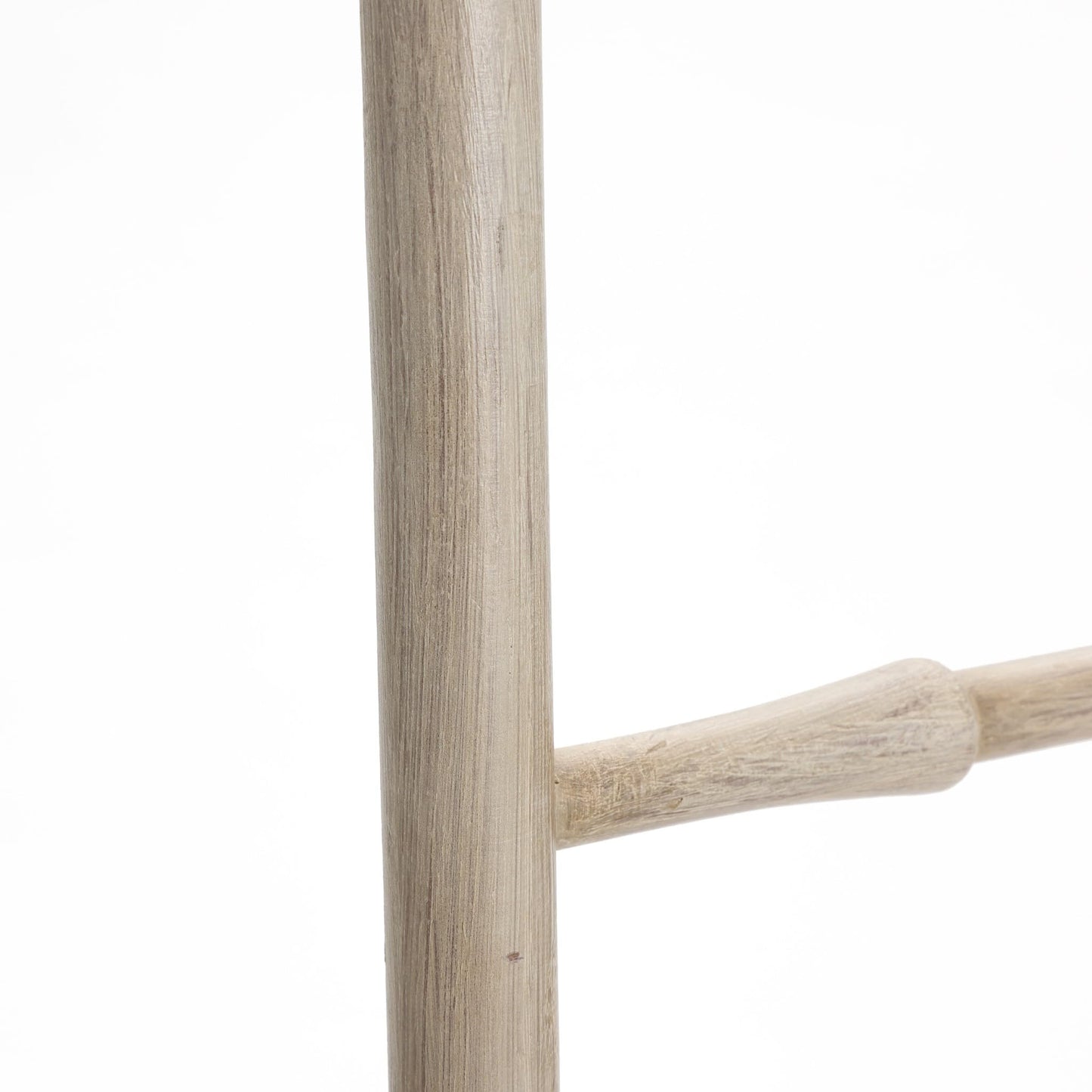 LuxenHome Rustic Blanket Ladder, 61'' Birch Wood 4-Rung Blanket Ladder, Farmhouse Towel Rack Stand for Bathroom Living Room Decor, Towel Holder House Furniture, Home Decor Accessories