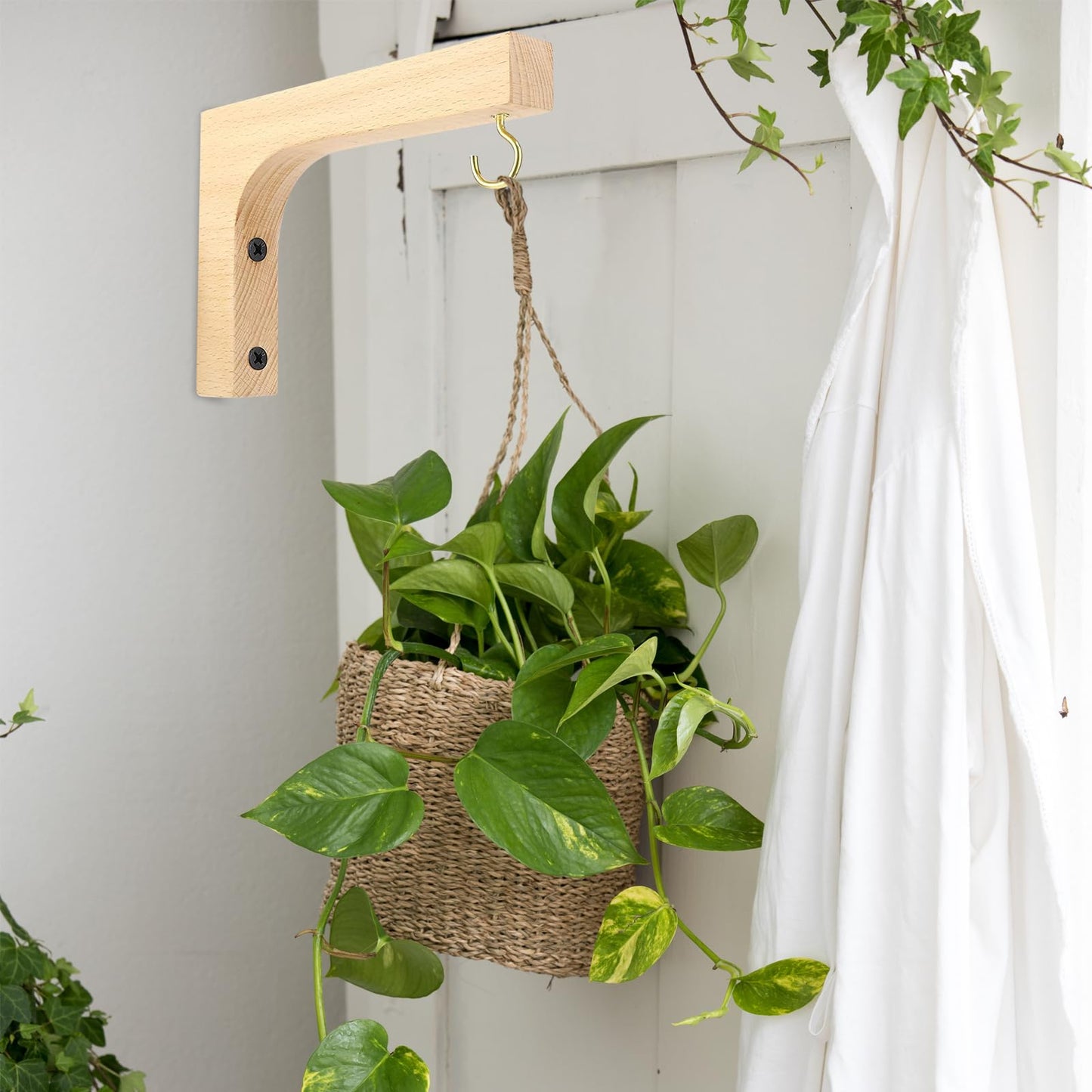 Upriver 2 Pack Wooden Plant Hanger Hooks, Wall Mounted Hanging Basket Hooks for Indoor Outdoor Flower Pots Wind Chime Lanterns Balcony Patio Garden Decoration