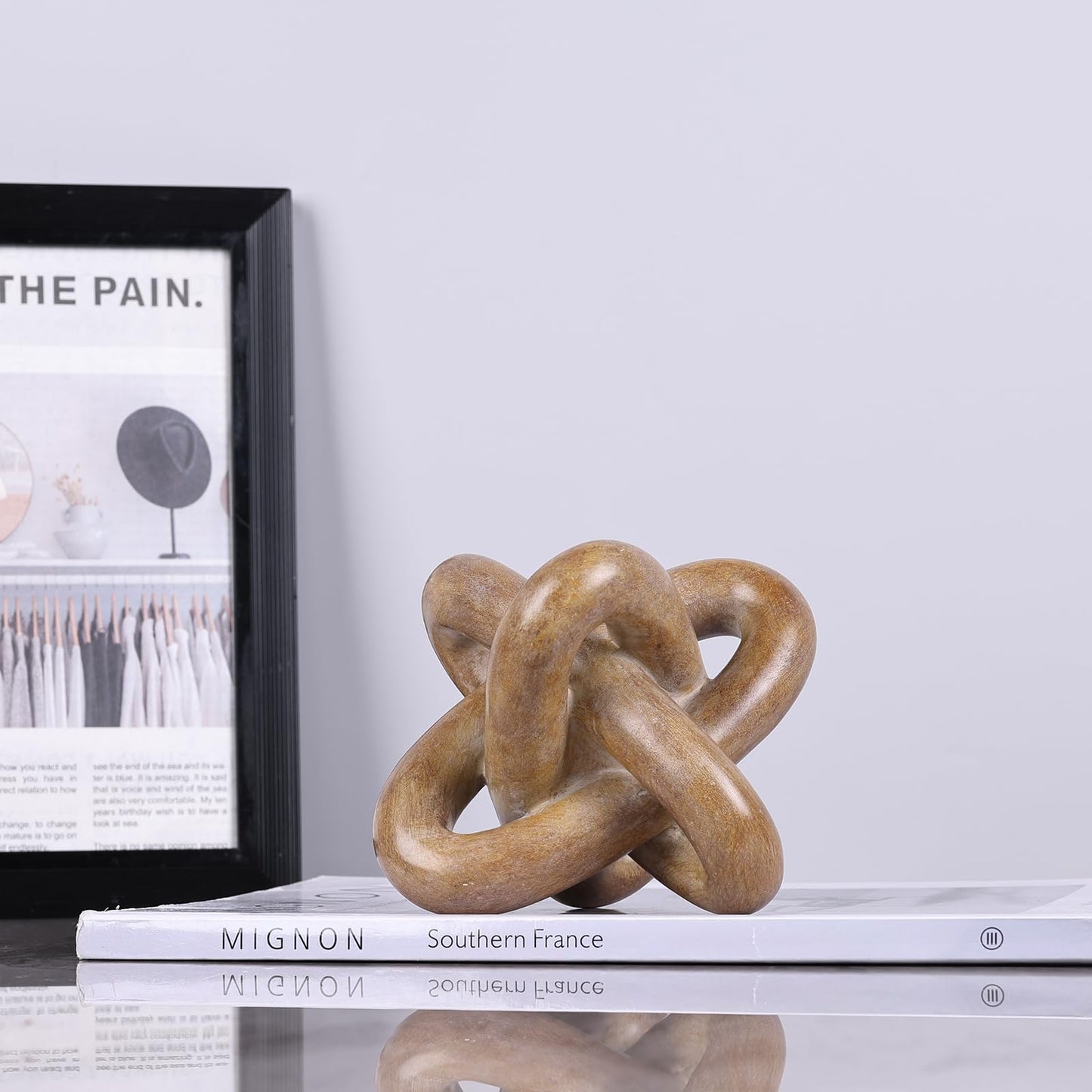 DOVDOV Wood-Toned Knot Sculpture, Triple-Knot Statue, Wood-Toned Home Decor, Ideal for accenting Rustic-Style Coffee Tables, Living Room TV Stands, Dining Tables, and entryway Shelving.