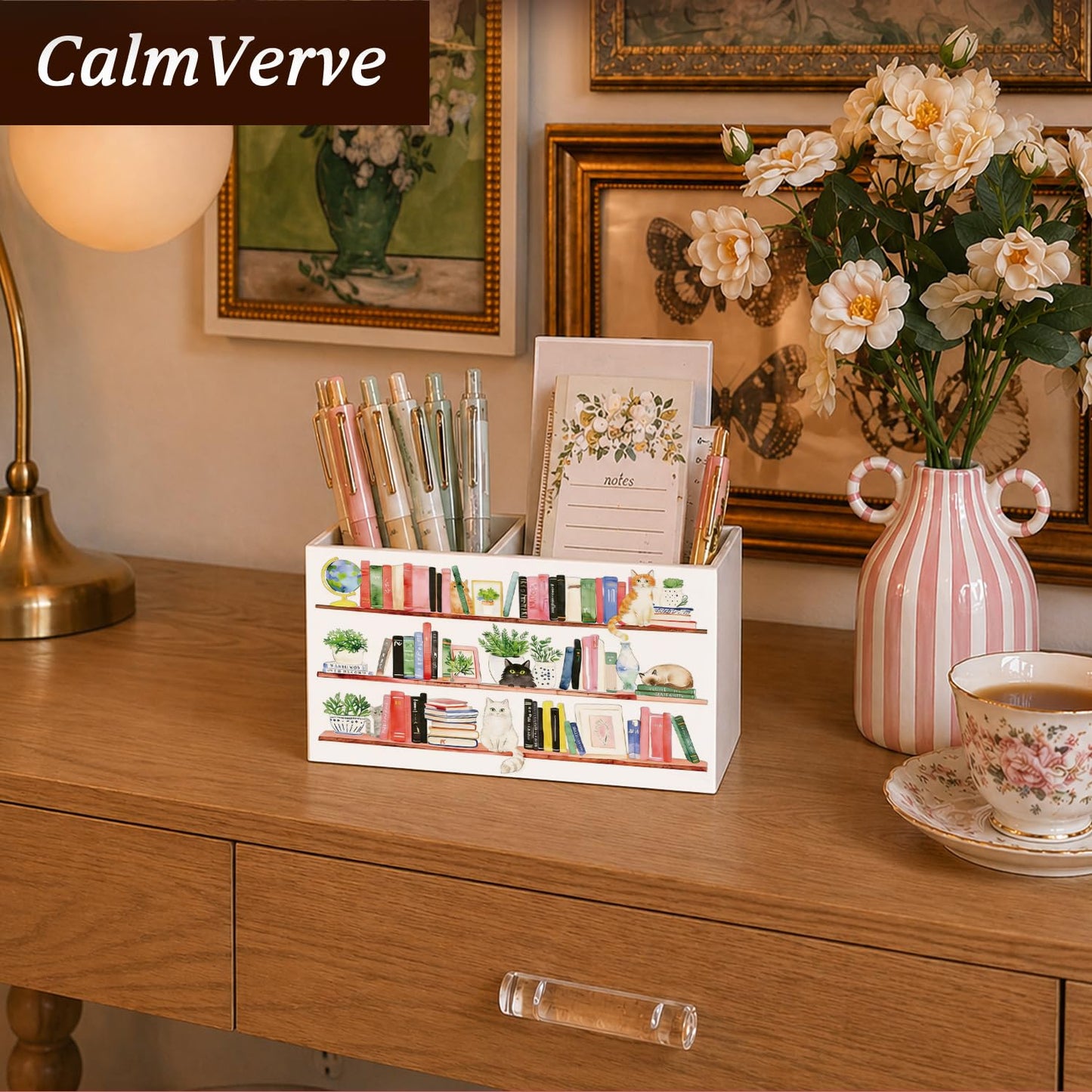 CalmVerve Book Lover Cat Pen Pencil Holder for Desk, Book Lover Reader Bookish Gifts, Retro Whimsical Bookshelf Cat Pencil Holders Wooden Box Organizer for Home Library Reading Room Desk Tabletop