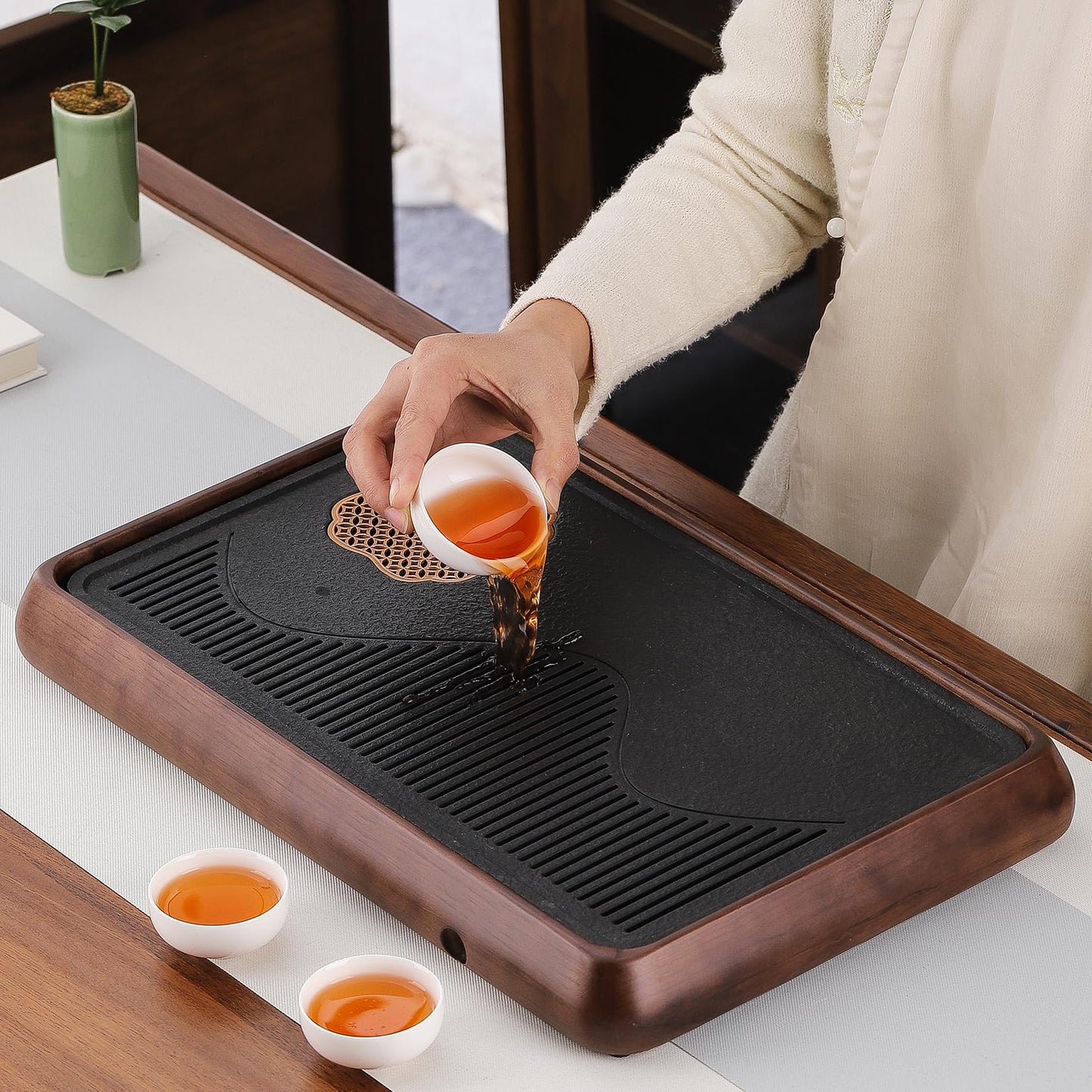 AUUKYII Wooden Chinese Tea Tray15 x 10 x 2 inches，Japanese Tea Serving Tray, Gongfu Tea Table Set with Reservoir Type Water Storage Box