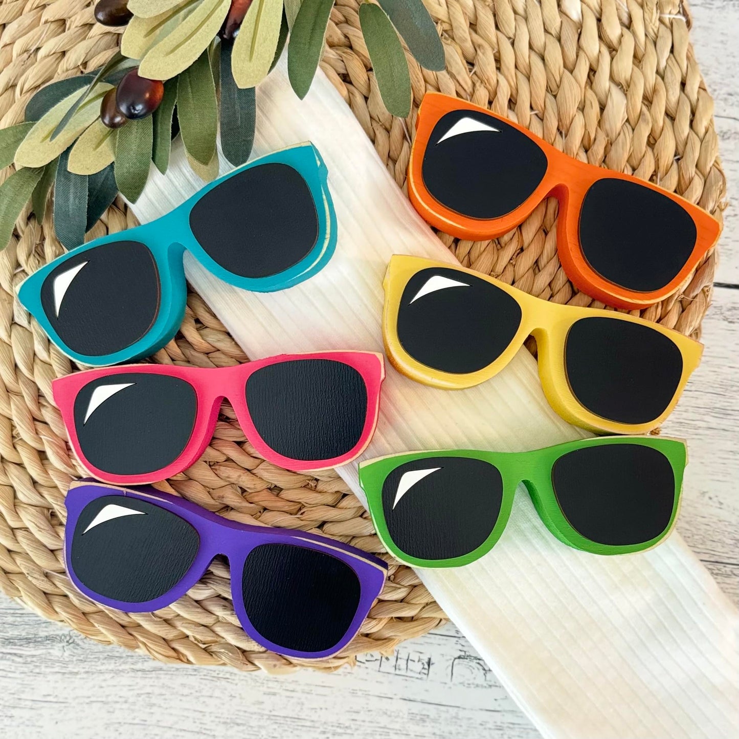 Chunky Sunglasses Shelf Sitter, Summer Tier Tray Decor, Beach Tiered Tray Decor, Wood Sunglasses Ornament, Summer Table Decorations (Yellow)