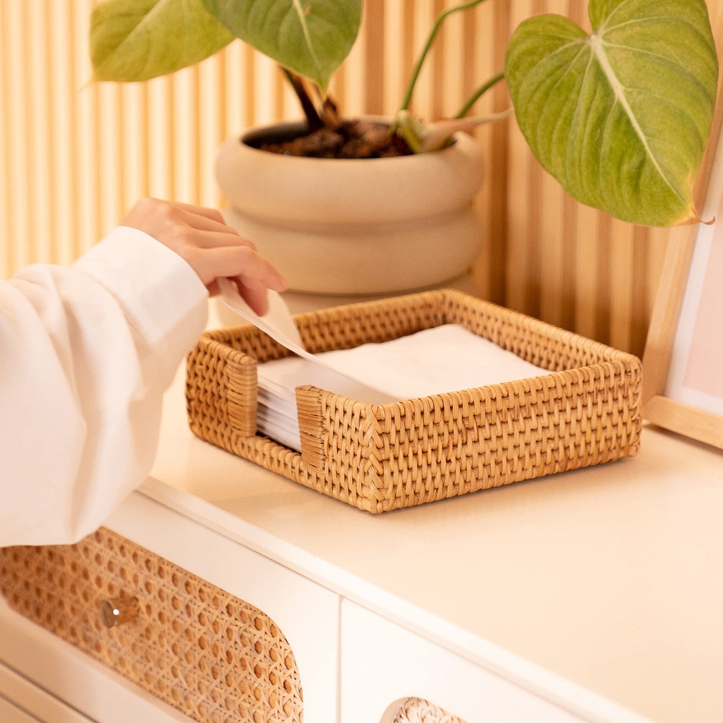 Rattan Napkin Holder Square, Napkin Holders for Paper Napkins, 7.5" x 7.5" x 2.5", Wicker Napkin Tray, Woven Guest Towel Holder for Restaurant/Kitchen/Bathroom Napkin Holder for Table