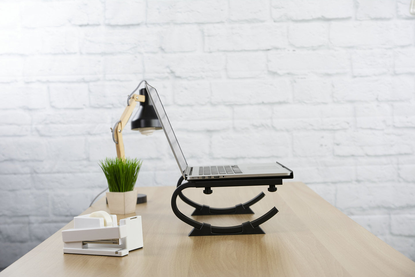 VIVO Black Fully Adjustable Curved Laptop, Notebook and Monitor Riser Stand STAND-V001N