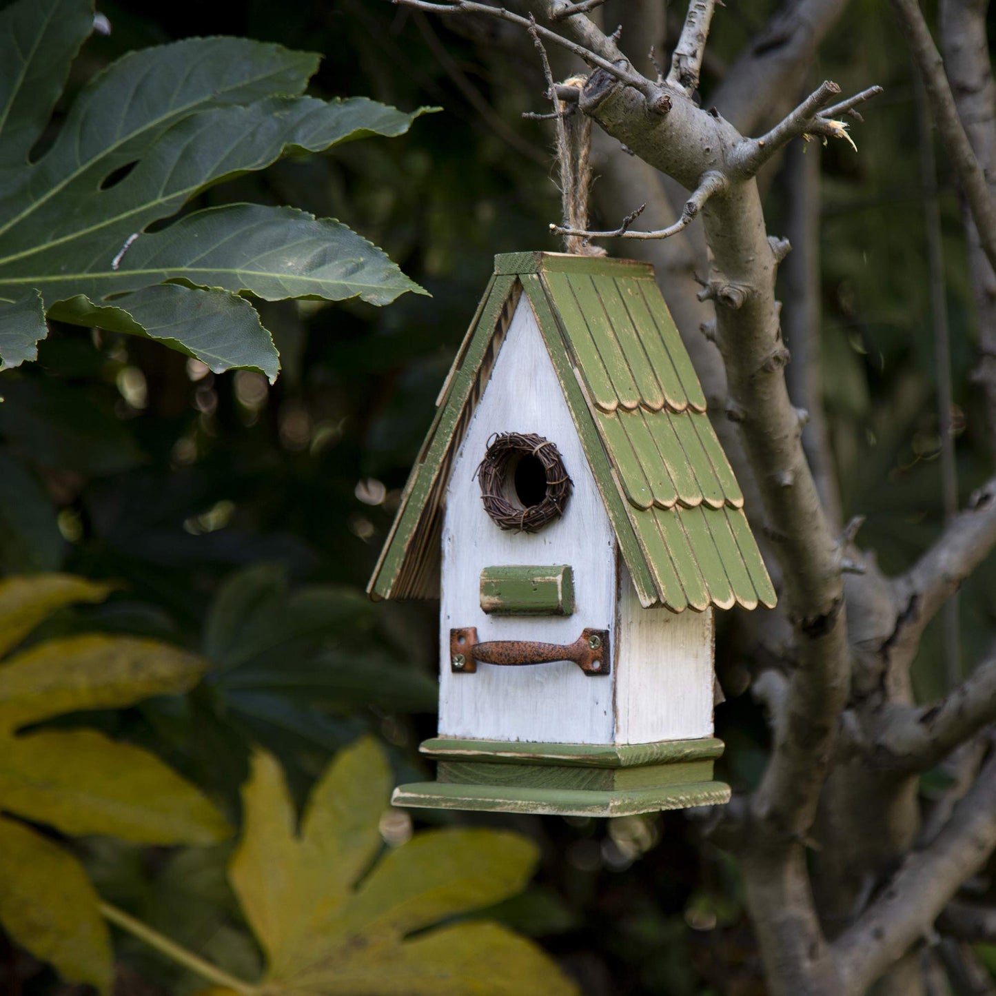 Glitzhome 10.25" L Hanging Birdhouse Green White Roof Wooden Garden Bird House for Outdoor