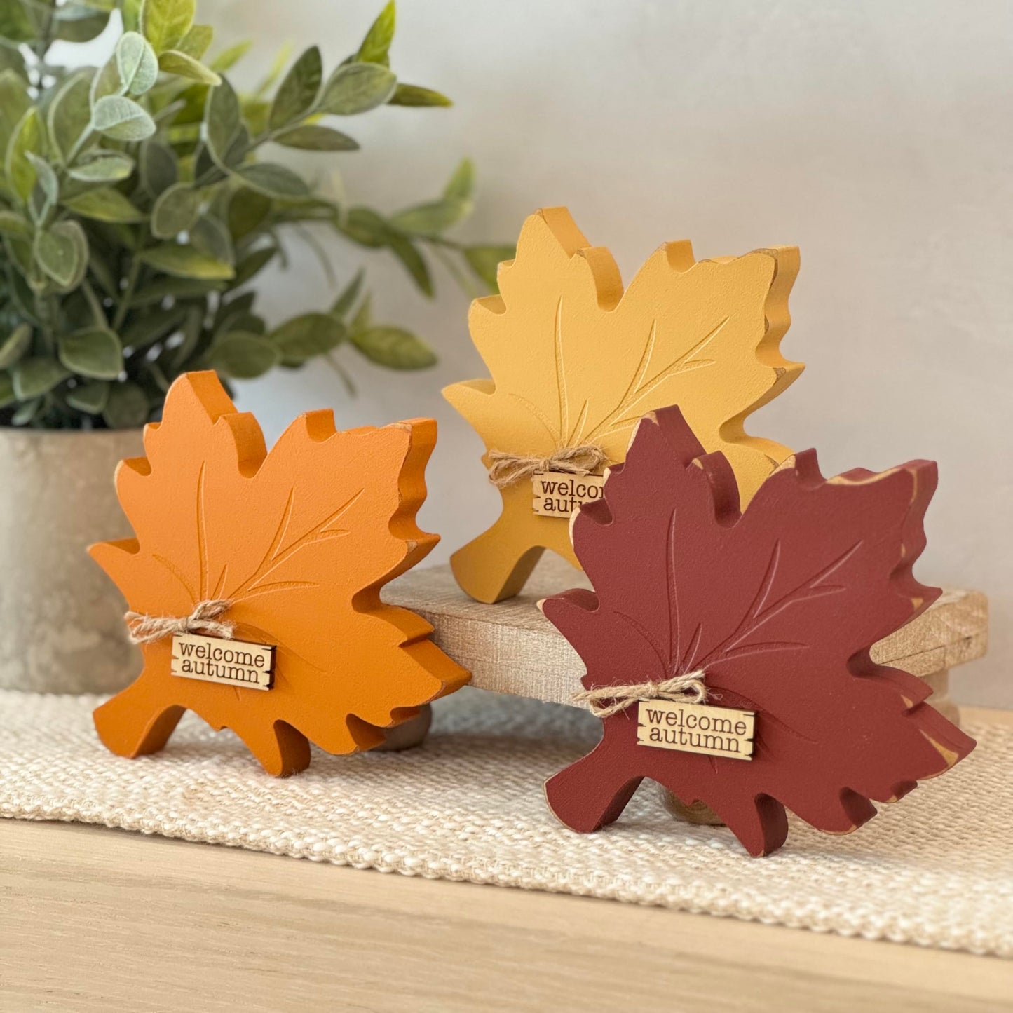 Fall Leaf Shelf Sitter, Chunky Wooden Autumn Decor for Tiered Tray Displays, Rustic Harvest Tabletop Accent Thanksgiving Mantel Decoration (Yellow)