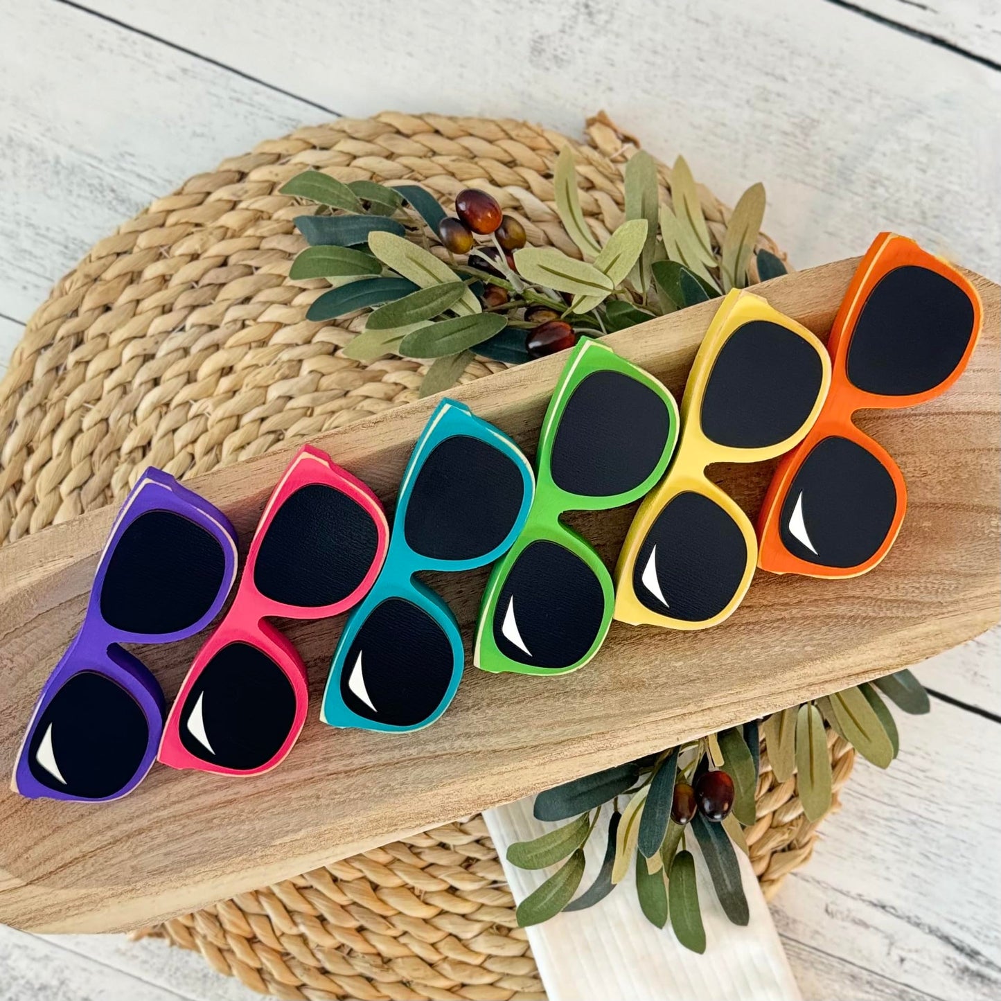 Chunky Sunglasses Shelf Sitter, Summer Tier Tray Decor, Beach Tiered Tray Decor, Wood Sunglasses Ornament, Summer Table Decorations (Yellow)