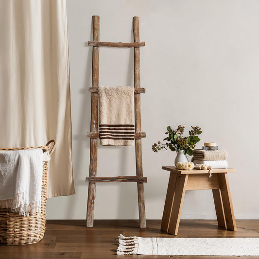 LuxenHome 60-Inch Tall Solid Wood Natural 4-Rung Blanket Ladder