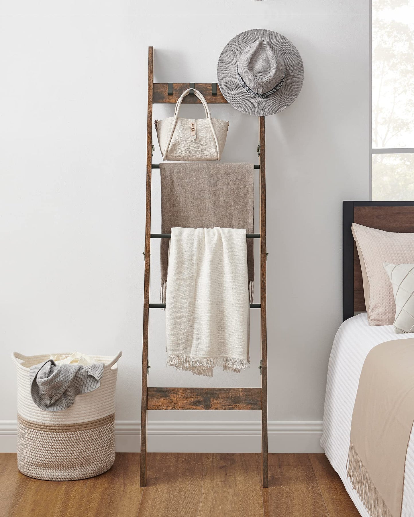 Hzuaneri Blanket Ladder for Living Room, Decorative Quilt Rack with 4 Removable Hooks, 5-Tier Farmhouse Ladder Holder Shelf Organizer for Bedroom, Rustic Brown and Black 02101BBR
