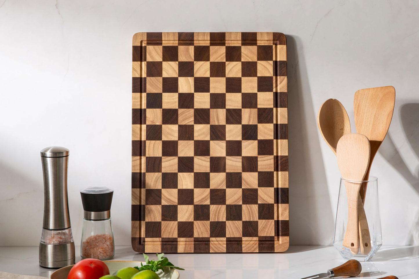 THETCHRY Cutting Boards for Kitchen, Checkered Cutting Board Upgraded, Acacia Wood Chopping Board with Juice Grooves & Handles, Large Butcher Block Serving Tray with Gift Box, 17"X12"X0.8"