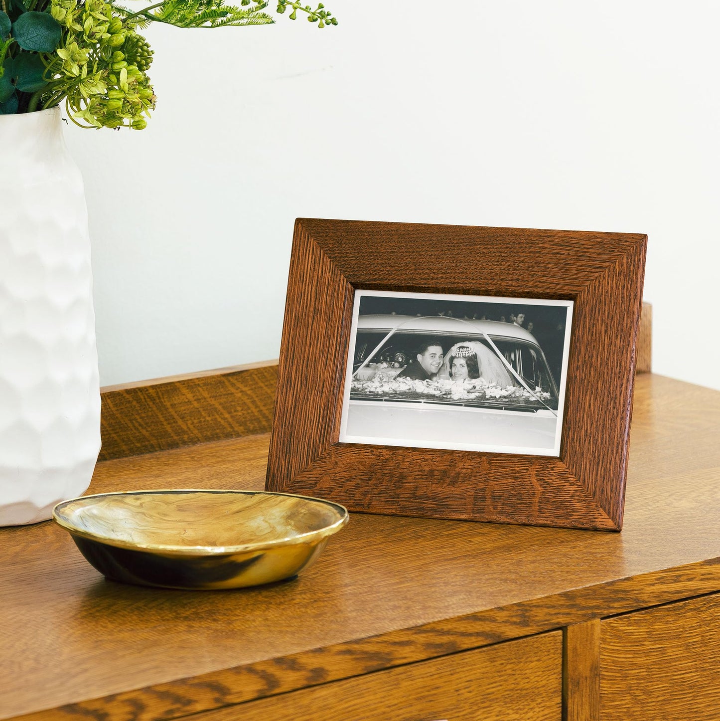 Stickley 5 x 7 Mission Picture Frame, Solid Oak, Mission Style, Horizontal or Vertical Orientation, Easel Back and Hanging Hooks, Gift Box, 8.5 x 10.5in Frame Holds 5 x 7in Photo