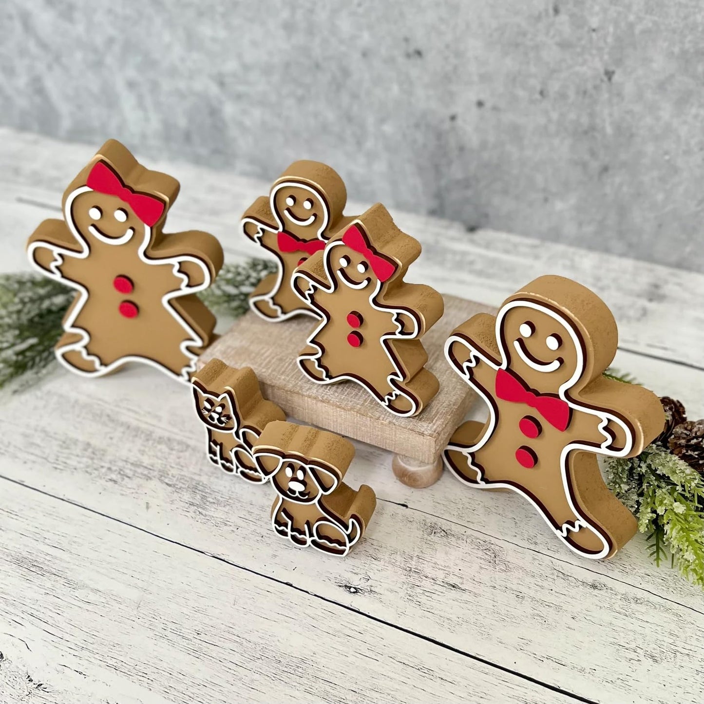 Wooden Gingerbread Family Shelf Sitter, Chunky Wood Gingerbread Cutout, Christmas Decoration, Christmas Mantel Decor, ChristmasTable Decor (Small Girl)