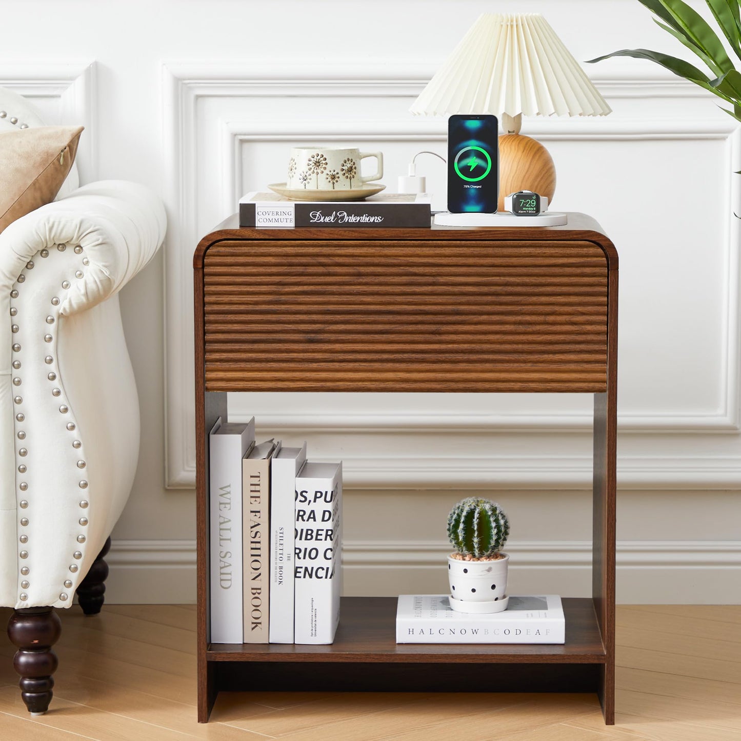 XUZENEST Fluted Nightstand with Charging Station, Mid Century Modern Bed Side Table End Table with Drawer Storage, Large Wooden Night Stands Bedside for Bedroom Living Room Sofa Office, Walnut