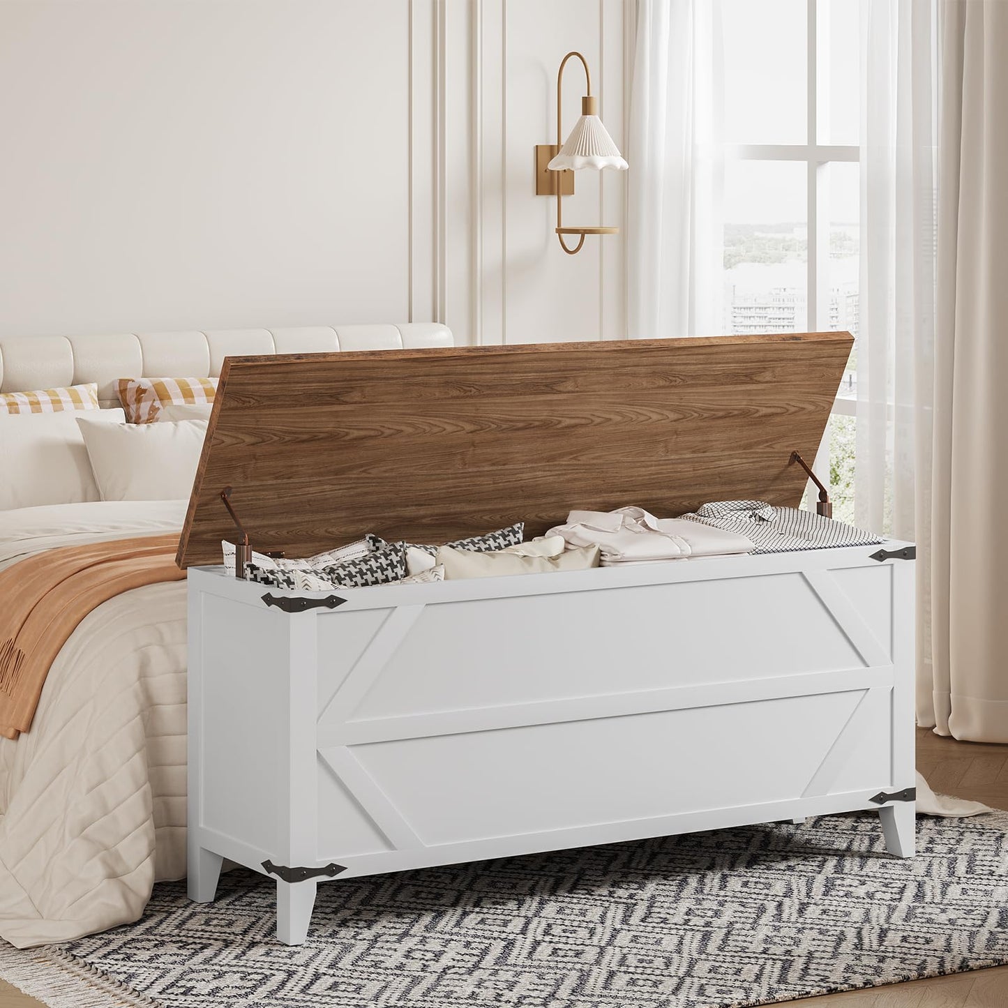HOOBRO 47.2" Toy Box, Storage Bench with Safety Hinges, Toy Chest Storage, Wooden Storage Chest for Bedroom, Living Room, White and Walnut WH16CW01