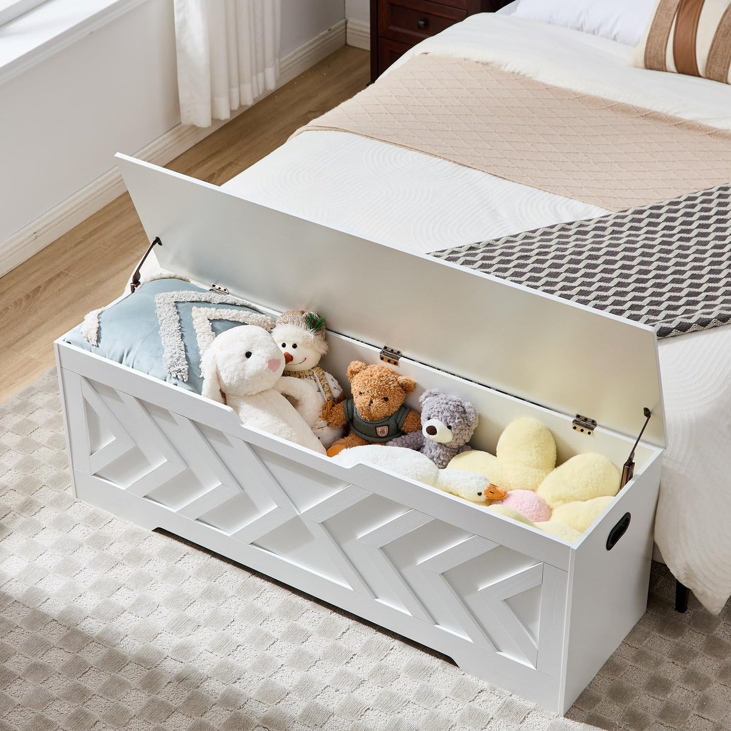 XDliv 55.1” Storage Bench, Extra Large Entryway Bench with Storage,Storage Chest with 2 Safety Hinges,Blanket Storage,Shoe Storage Chest for Bedroom,Living Room,Easy Assembly. (White)