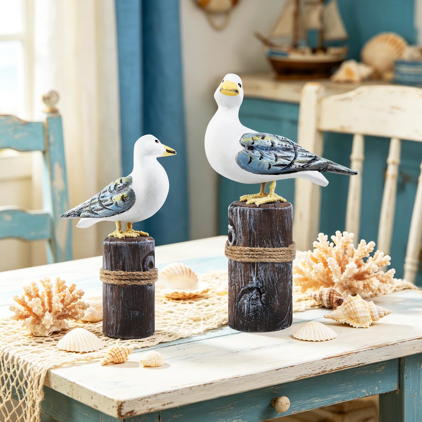 Meching 2Pcs Wooden Seagull Figurine on Piling Mediterranean Style Sea Bird Statue Craft Standing Seagull Decorations for Home Indoor Decor Living Room Kitchen Beach Party Bedroom Office Accessories