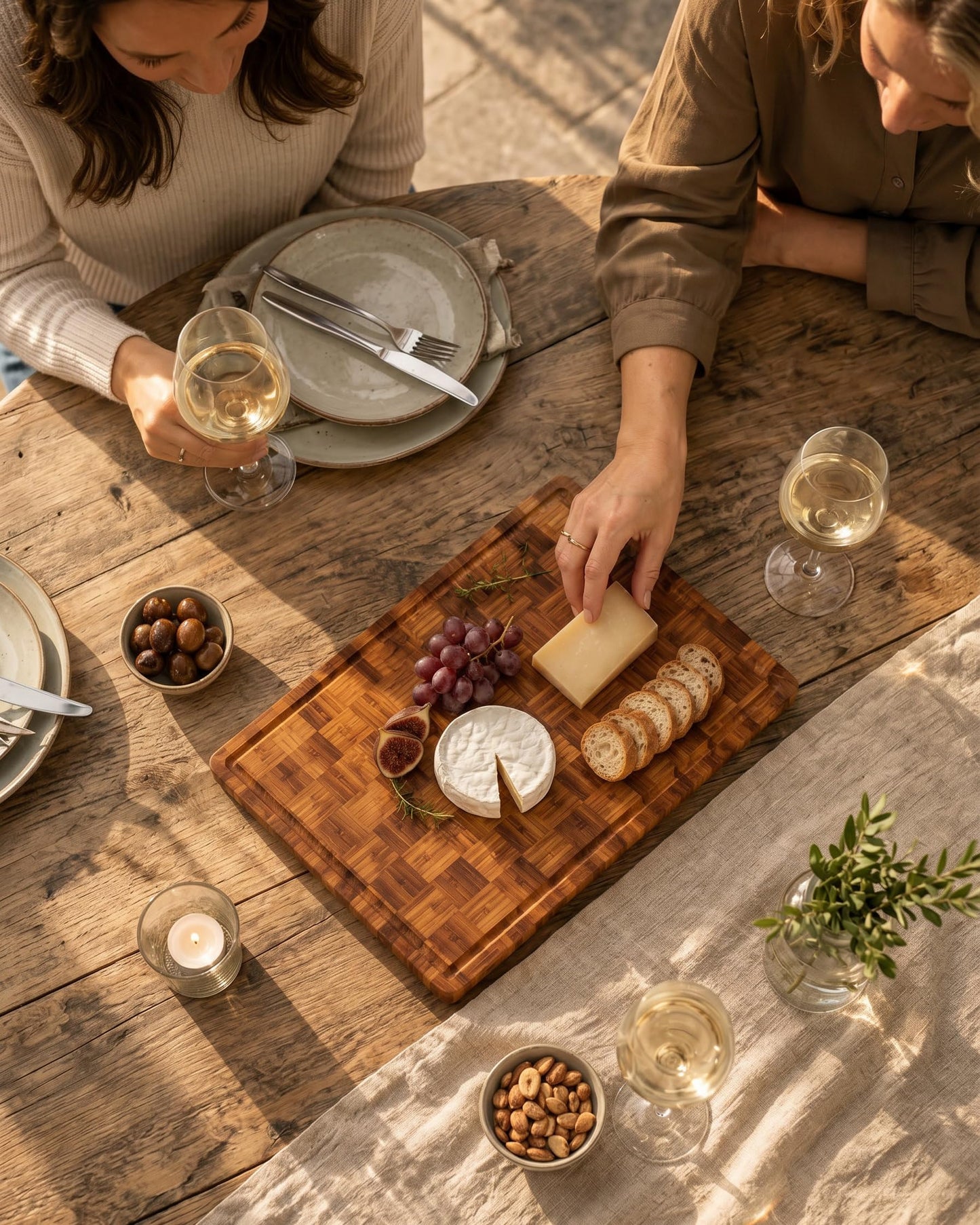 Plusinthebox Bamboo Cutting Board 18" x 12", Heavy Duty Checkered End Grain Butcher Block for Kitchen with Deep Juice Grooves and Handles for Meat, Cheese, Charcuterie and Dough