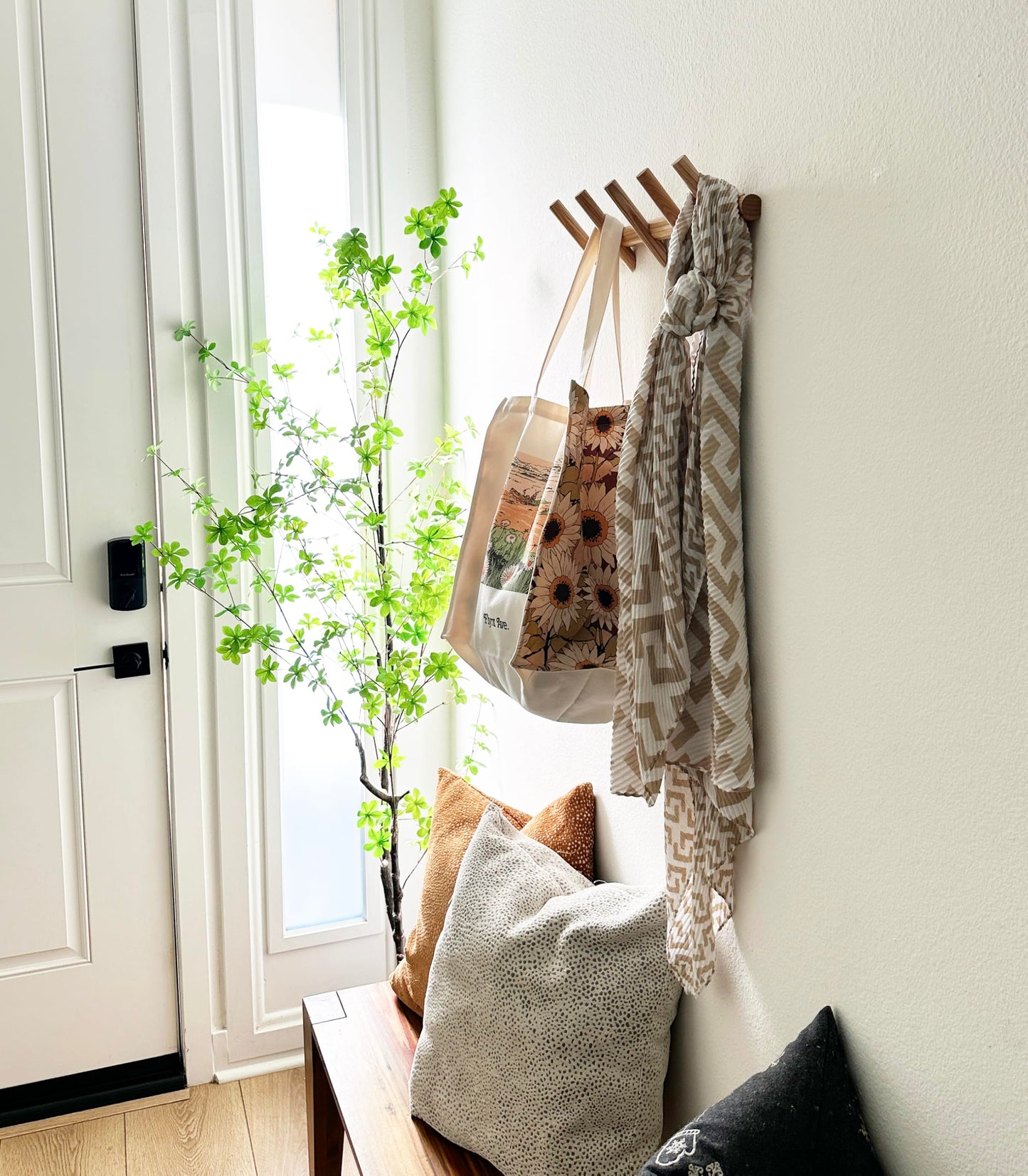 Flynt Ave. Modern 5-Hook Wooden Coat Rack, Decorative Coat Rack wall Mount for Bags, Hats, Purse, Heavy Duty, Sturdy (Ash White)
